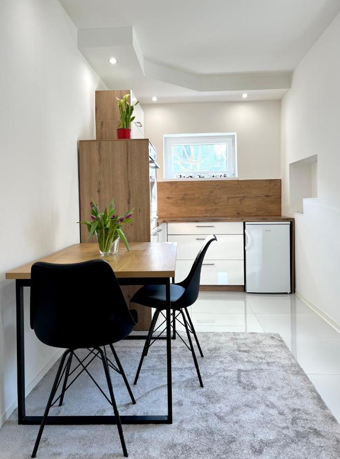 Luxe Apartments Ljutomer Esterno foto